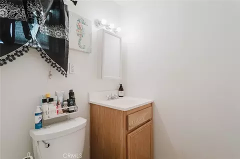 Bath - 45303 6th St E, Lancaster, CA 93535 photo 1 of 2