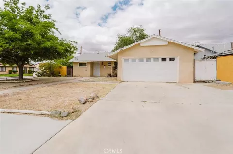 Exterior - 45303 6th St E, Lancaster, CA 93535 photo 3 of 7