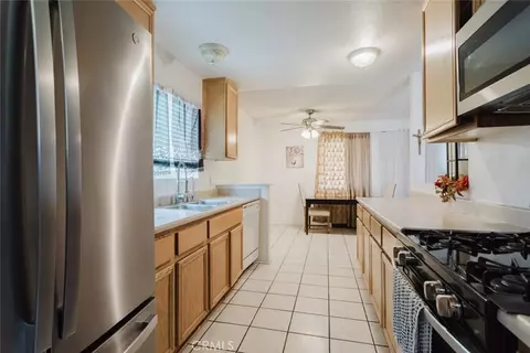 Entry Way - 45303 6th St E, Lancaster, CA 93535 photo 2 of 2