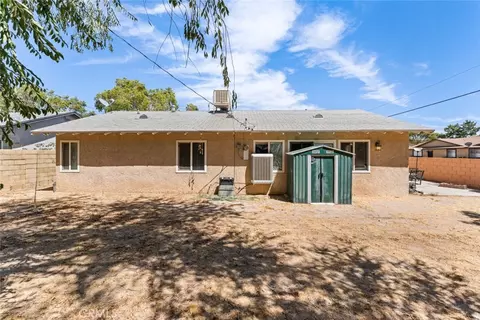Exterior - 45303 6th St E, Lancaster, CA 93535 photo 9 of 12