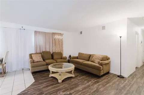 Living - 45303 6th St E, Lancaster, CA 93535 photo 1 of 4