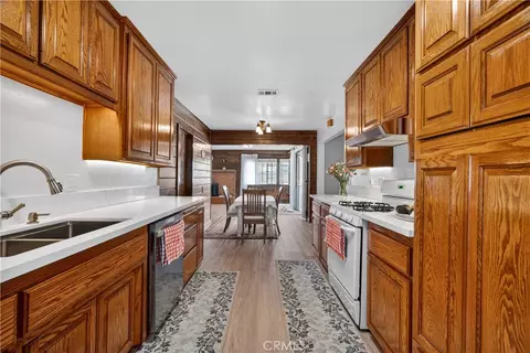 Kitchen - 2056 W Random, Anaheim, CA 92804 photo 4 of 4