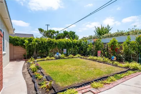 Exterior - 2056 W Random, Anaheim, CA 92804 photo 11 of 14