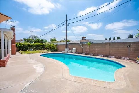 Exterior - 2056 W Random, Anaheim, CA 92804 photo 7 of 14