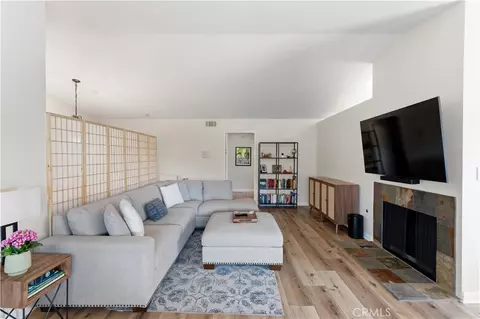 29123 Thousand Oaks #C, Agoura Hills, CA 91301