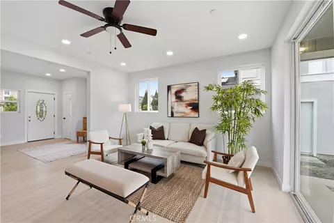 Living - 604 Nomad Ct, Hayward, CA 94544 photo 1 of 1