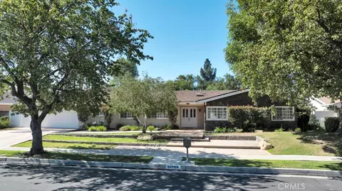 18950 Merridy St, Northridge, CA 91324