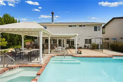 26009 Redbluff Dr, Calabasas, CA 91302