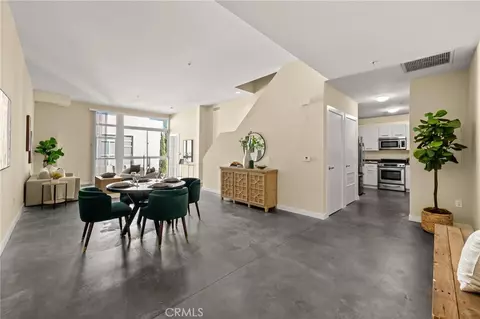 238 S Arroyo Pkwy #401, Pasadena, CA 91105