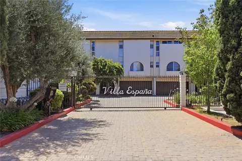5218 Lindley Ave #3, Encino, CA 91316