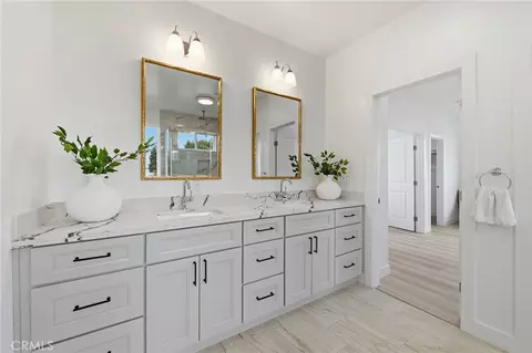 Bath - 609 Nomad Ct, Hayward, CA 94544 photo 4 of 6