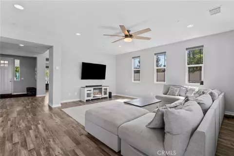 Living - 232 River St, Fillmore, CA 93015 photo 1 of 3