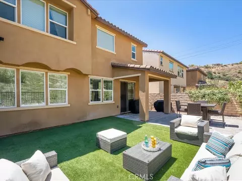 Exterior - 27364 Ellery Pl, Saugus, CA 91350 photo 4 of 14
