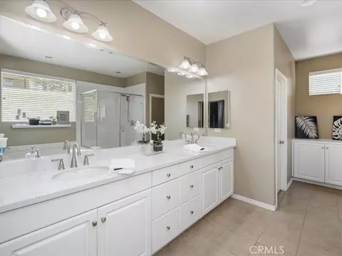 Bath - 27364 Ellery Pl, Saugus, CA 91350 photo 1 of 5