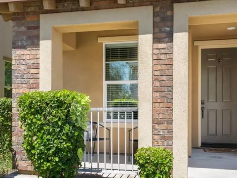 Exterior - 27364 Ellery Pl, Saugus, CA 91350 photo 3 of 14