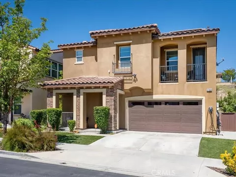 27364 Ellery Pl, Saugus, CA 91350