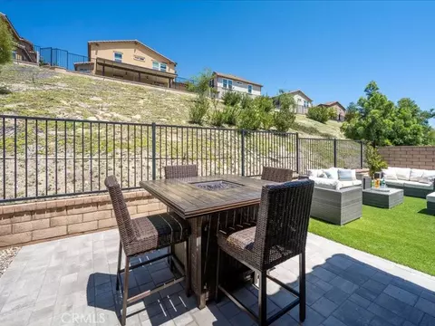 Exterior - 27364 Ellery Pl, Saugus, CA 91350 photo 5 of 14