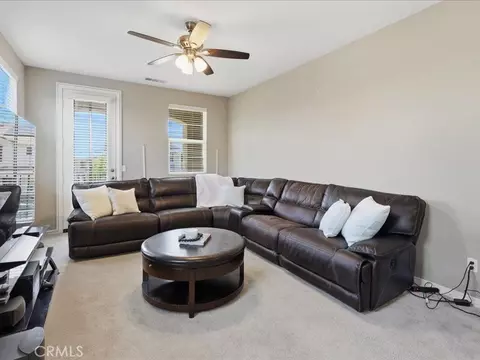 Living - 27364 Ellery Pl, Saugus, CA 91350 photo 2 of 3