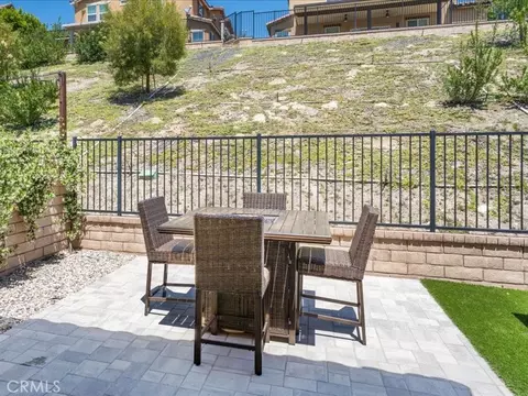 Exterior - 27364 Ellery Pl, Saugus, CA 91350 photo 8 of 14
