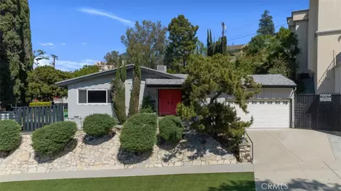 22040 Tiara St, Woodland Hills, CA 91367