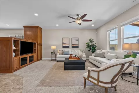 Living - 29908 Shadow, Castaic, CA 91384 photo 2 of 4