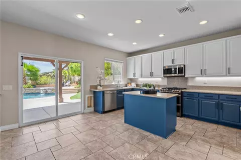 Kitchen - 29908 Shadow, Castaic, CA 91384 photo 1 of 7