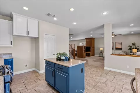Kitchen - 29908 Shadow, Castaic, CA 91384 photo 6 of 7