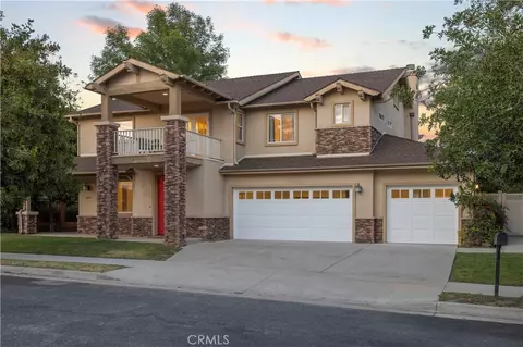 10052 Heatherglen Ct, Northridge, CA 91325