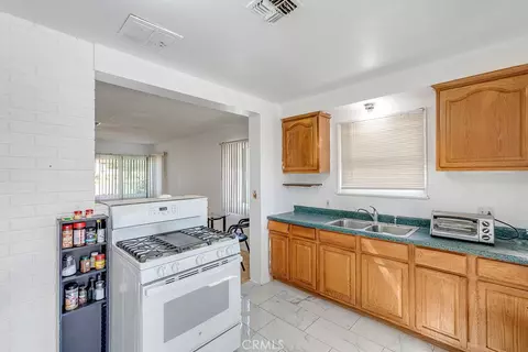 Kitchen - 280 Macdonald St, Pasadena, CA 91103 photo 1 of 2