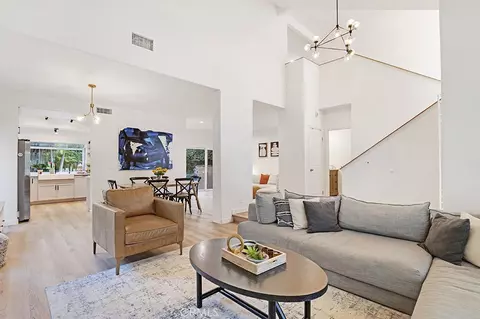 5038 Durant Ct, Oak Park, CA 91377