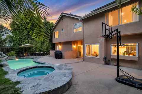 5038 Durant Ct, Oak Park, CA 91377