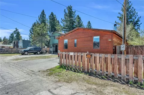 1124 W Country Club Blvd, Big Bear City, CA 92314