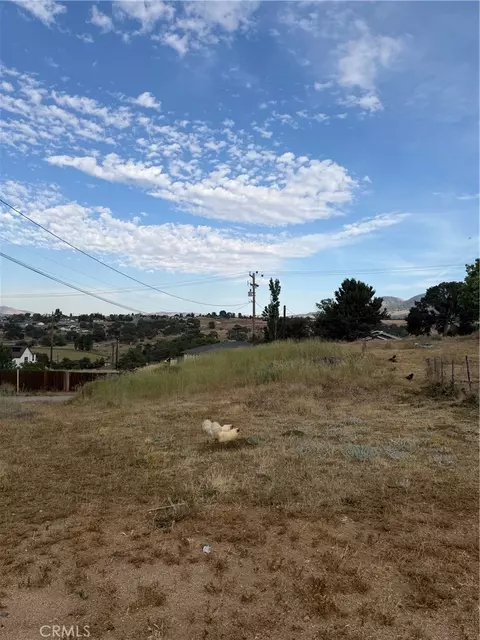 22117 Mccarthy, Tehachapi, CA 93561 photo 3