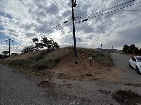 22117 Mccarthy, Tehachapi, CA 93561 photo 2