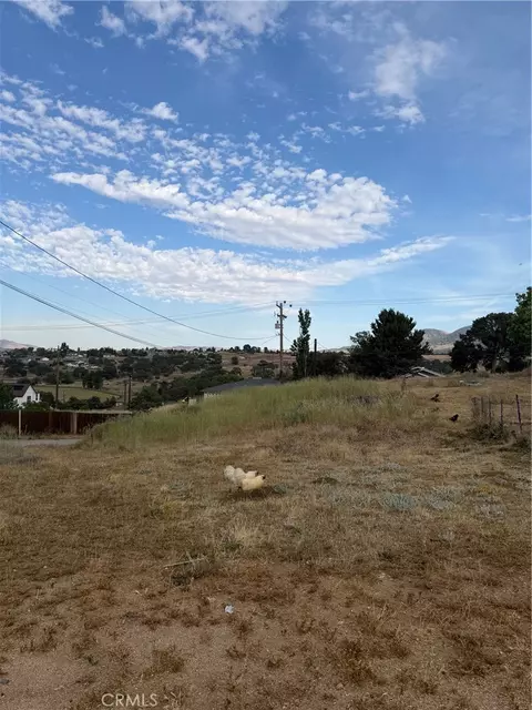 22117 Mccarthy, Tehachapi, CA 93561 photo 3