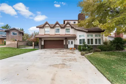 Exterior - 5641 Hickory St, Palmdale, CA 93551 photo 2 of 10