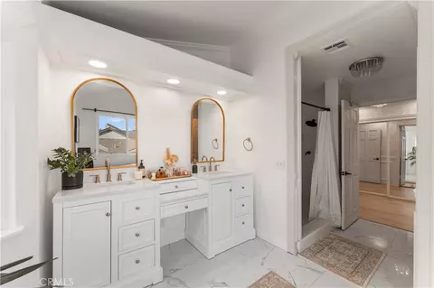 Bath - 5641 Hickory St, Palmdale, CA 93551 photo 6 of 6
