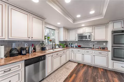 Kitchen - 5641 Hickory St, Palmdale, CA 93551 photo 5 of 6