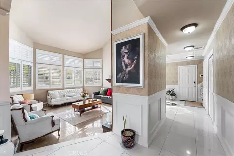 Entry Way - 5641 Hickory St, Palmdale, CA 93551 photo 5 of 9