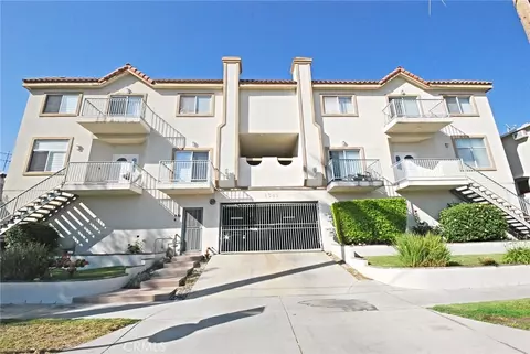 2345 Montrose Ave #2, Montrose, CA 91020