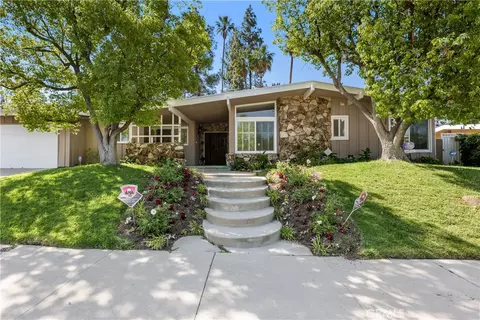 4479 Azalia Dr, Tarzana, CA 91356