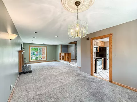 Living - 2235 Burnside, Simi Valley, CA 93065 photo 4 of 10