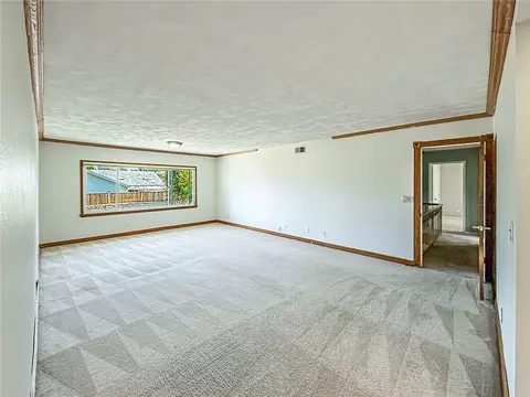 Living - 2235 Burnside, Simi Valley, CA 93065 photo 9 of 10