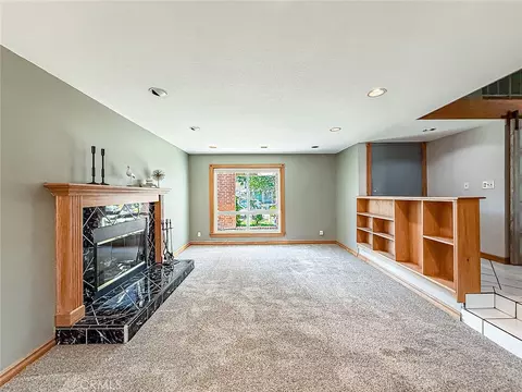 Living - 2235 Burnside, Simi Valley, CA 93065 photo 1 of 10