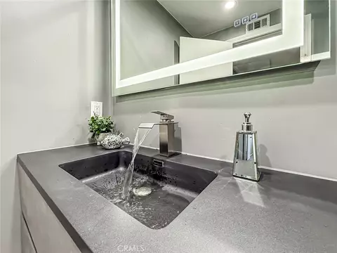 Bath - 2235 Burnside, Simi Valley, CA 93065 photo 4 of 9