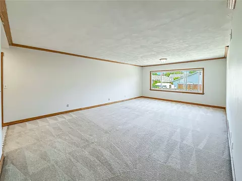 Living - 2235 Burnside, Simi Valley, CA 93065 photo 8 of 10