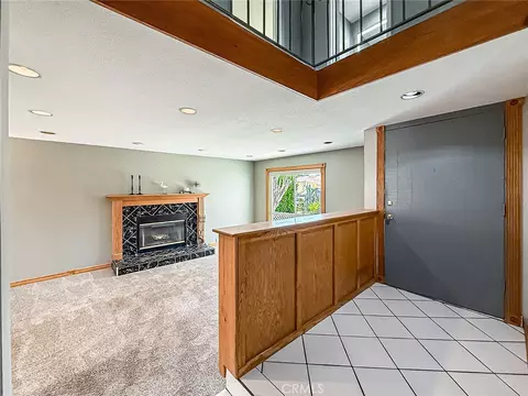 Entry Way - 2235 Burnside, Simi Valley, CA 93065 photo 2 of 5