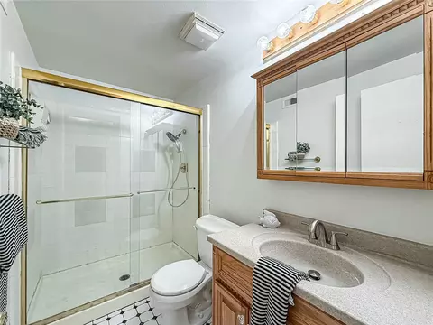 Bath - 2235 Burnside, Simi Valley, CA 93065 photo 8 of 9