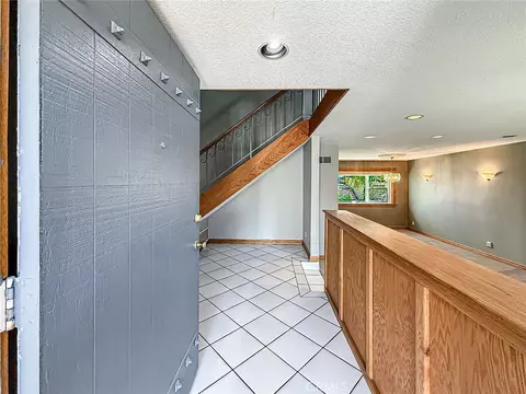 Entry Way - 2235 Burnside, Simi Valley, CA 93065 photo 1 of 5
