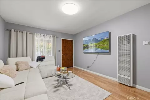 Living - 710 E Cedar, Burbank, CA 91501 photo 2 of 2